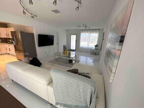 21230 NE 24th Ct in Miami, FL - Building Photo - Building Photo