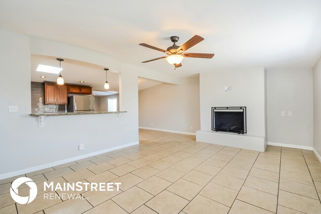 1702 S Avenida Del Sol in Tucson, AZ - Foto de edificio - Building Photo