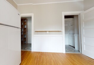 8 Forest St, Unit 5 in Cambridge, MA - Building Photo - Building Photo