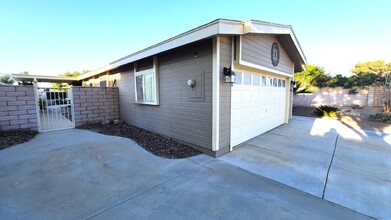 35211 Sand Rock Rd in Thousand Palms, CA - Building Photo - Building Photo