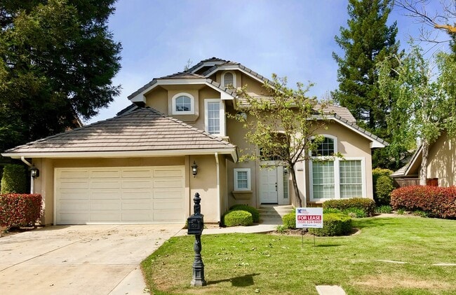 1230 E La France Dr