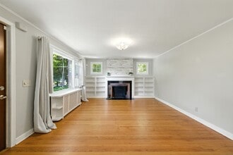 21 Maple Rd in Waterford, CT - Building Photo - Building Photo