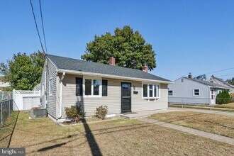 935 Mt Rd in Burlington, NJ - Building Photo - Building Photo