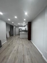 36-29 29th St-Unit -1 in Queens, NY - Building Photo - Building Photo