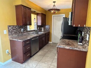 7621 Greybirch Terrace in Port Richey, FL - Building Photo - Building Photo