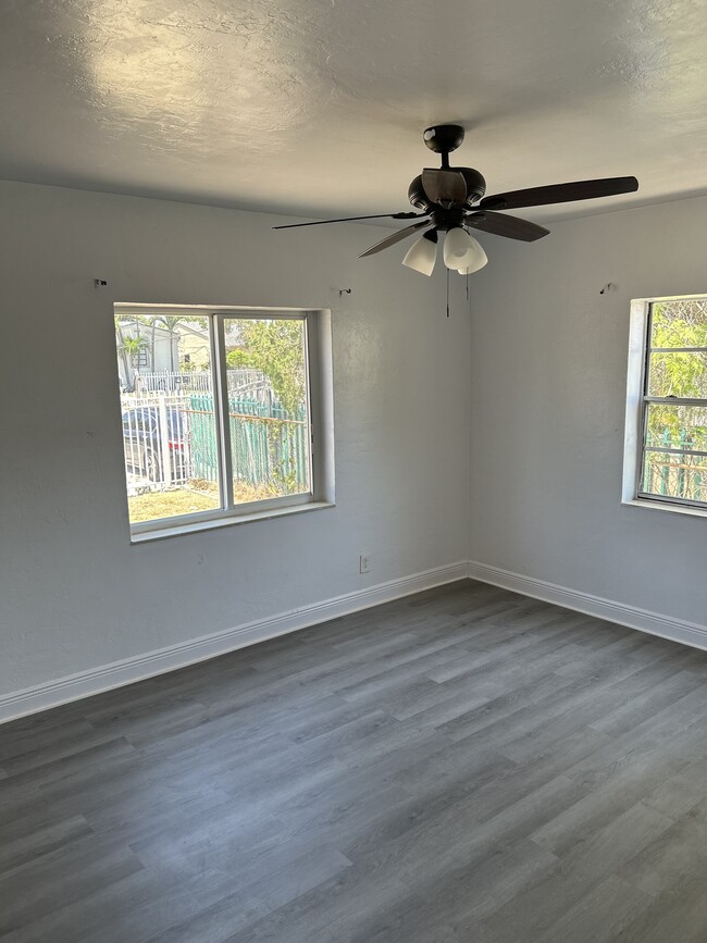 110 NW 69th St in Miami, FL - Building Photo - Building Photo