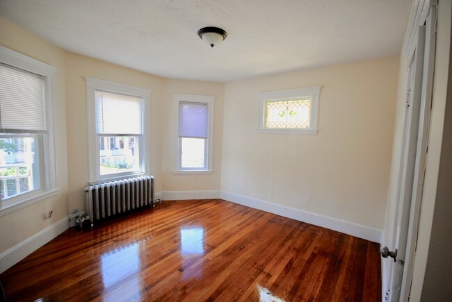98 Montebello Rd, Unit 1 in Boston, MA - Building Photo - Building Photo