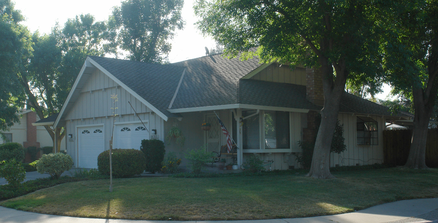 18360-18362 Carriage Dr in Morgan Hill, CA - Foto de edificio
