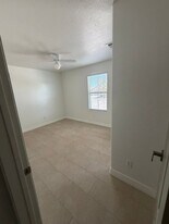 16624 Don Quijote Ln in Victorville, CA - Building Photo