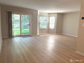 285 Greenfield Rd in Bridgewater, NJ - Building Photo - Building Photo