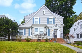 15 Yates Ave in Waterbury, CT - Building Photo