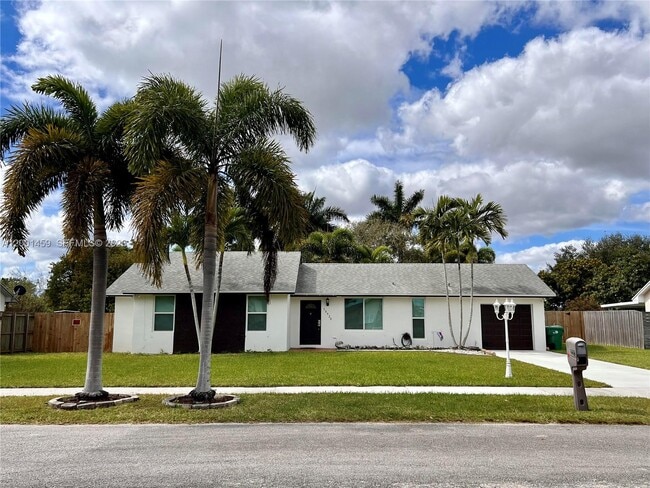 30920 SW 191st Ave in Homestead, FL - Building Photo - Building Photo
