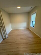 28 Woodland St in Worcester, MA - Foto de edificio - Building Photo