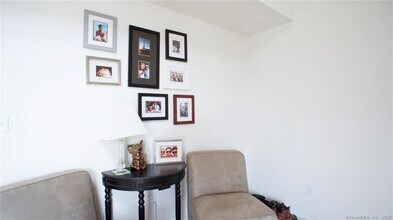 22 Ferris Ave in Norwalk, CT - Building Photo - Building Photo