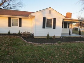 1680 Hillcrest Ave in Obetz, OH - Building Photo