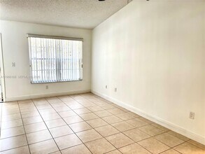21567 SW 87th Ct in Cutler Bay, FL - Building Photo - Building Photo