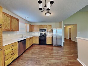 9914 Cedarstone Ln in Avon, IN - Building Photo - Building Photo