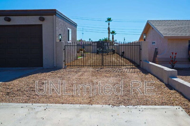 2960 Star Dr in Lake Havasu City, AZ - Building Photo - Building Photo