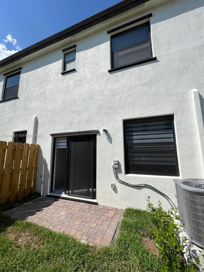 12908 SW 233rd Terrace in Princeton, FL - Building Photo - Building Photo