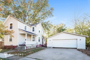 2326 Oakdale Ave in Lorain, OH - Building Photo