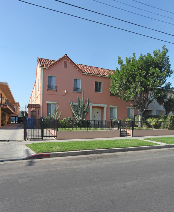 1197 N Ardmore Ave in Los Angeles, CA - Building Photo