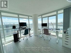 33 Singer Ct in Toronto, ON - Building Photo - Building Photo