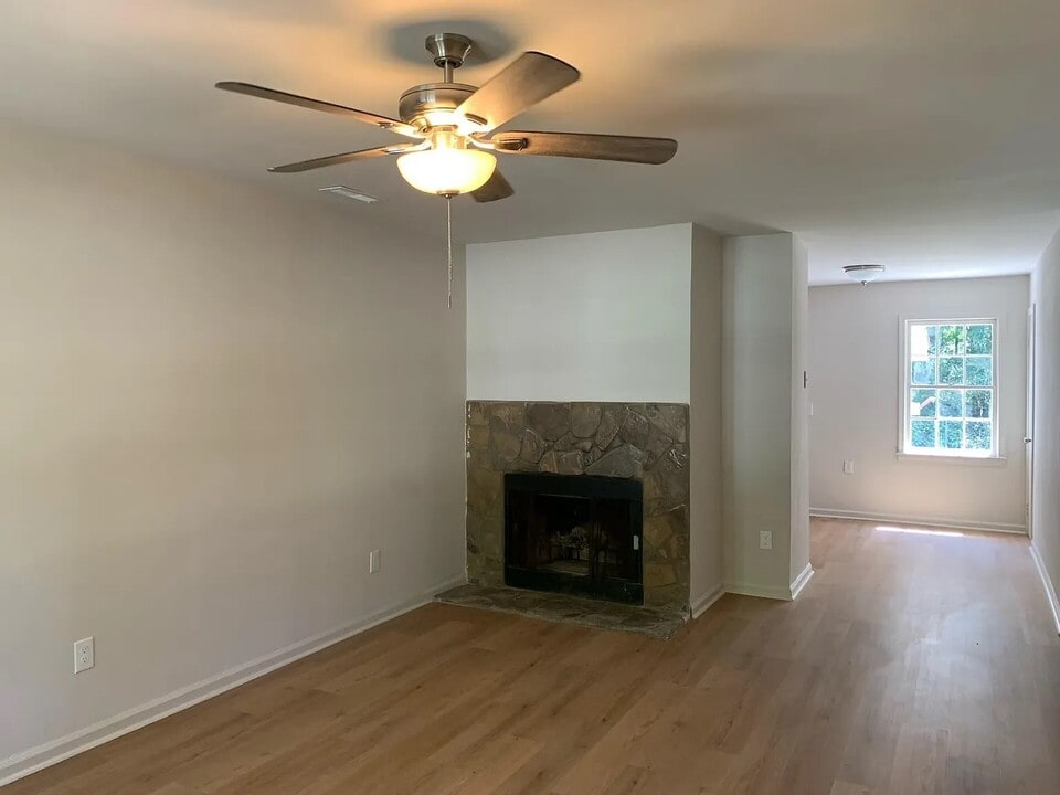 104 Susan Dr in Summerville, SC - Building Photo