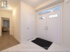 2 PHYLLIS Dr in Caledon, ON - Building Photo - Building Photo