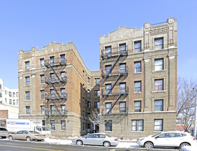 3415 37th Ave in Long Island City, NY - Building Photo - Building Photo