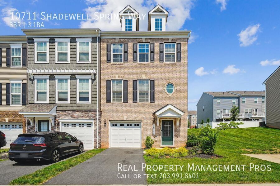 10711 Shadewell Spg Wy in Manassas, VA - Building Photo
