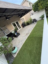 5460 SW 70th Pl N in Miami, FL - Foto de edificio - Building Photo