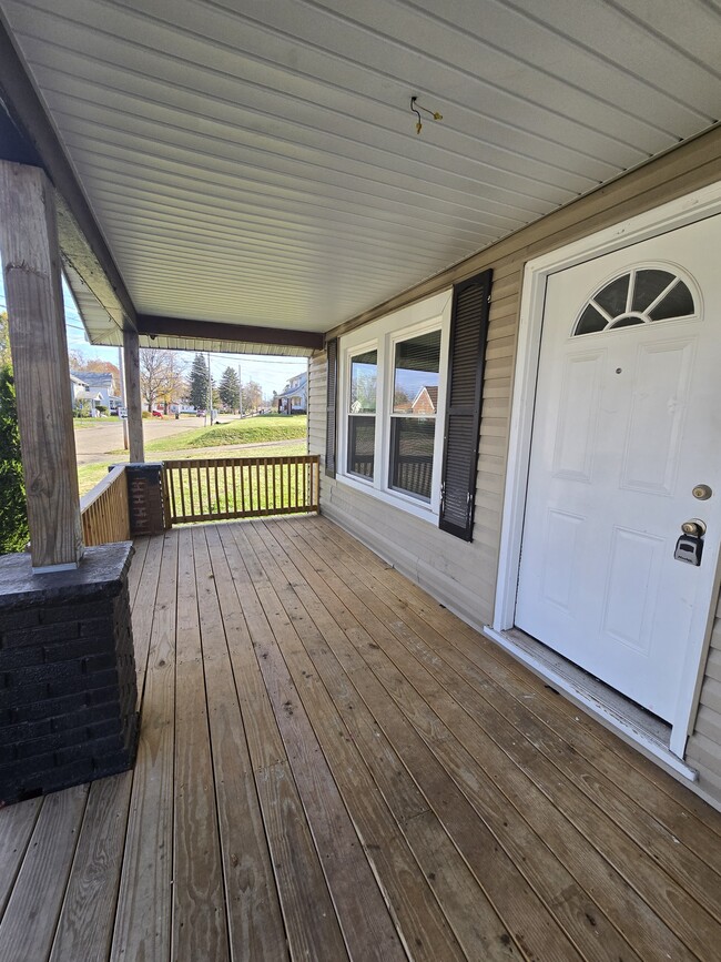 2108 3rd St SE in Canton, OH - Building Photo - Building Photo