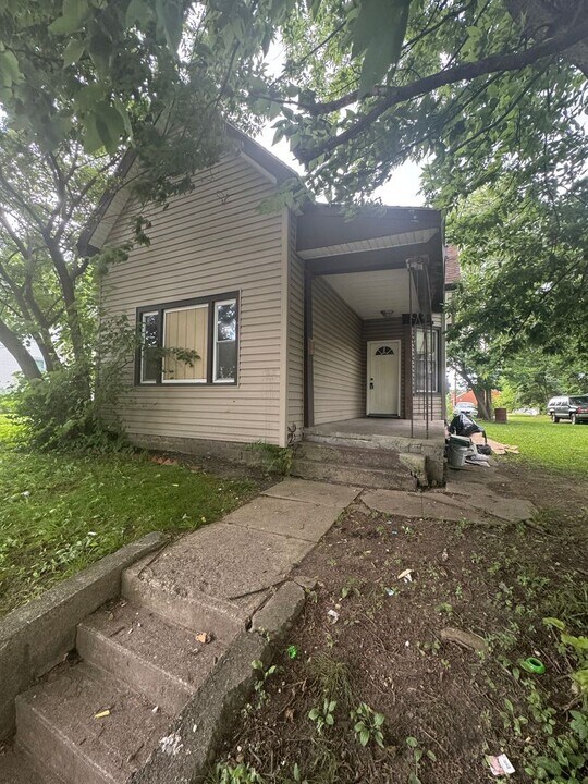 927 Heaton St in Hamilton, OH - Building Photo