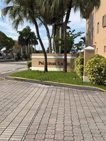 17455 NW 75th Pl in Hialeah, FL - Building Photo