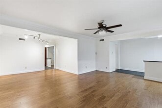 5818 E University Blvd in Dallas, TX - Building Photo - Building Photo