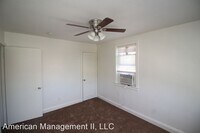 137 W Meadow Rd photo'