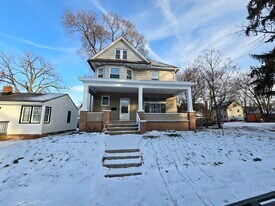 1134 S Linden Ave in Alliance, OH - Building Photo