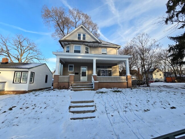 property at 1134 S Linden Ave