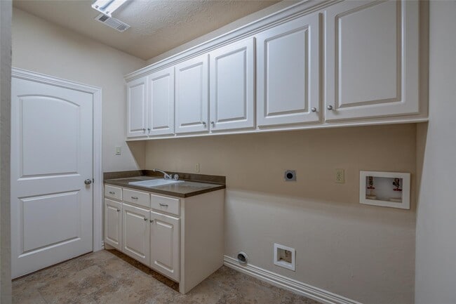 14333 S Summerchase Cir