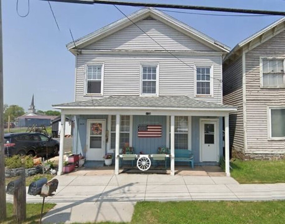 1424 NY-49 in Constantia, NY - Building Photo