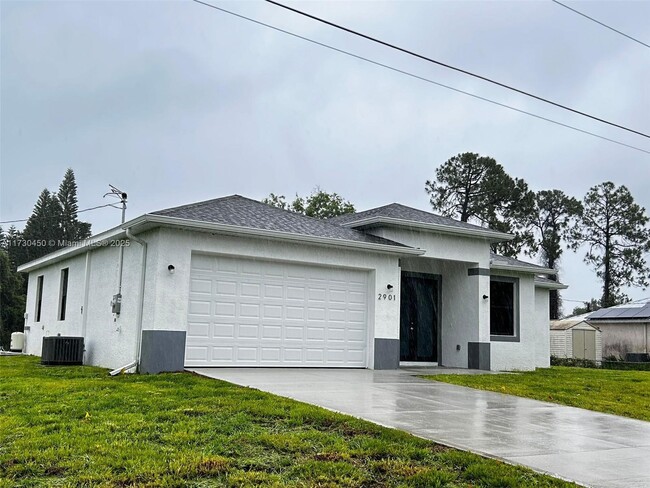 2901 Leeland Heights Blvd in Lehigh Acres, FL - Building Photo - Building Photo