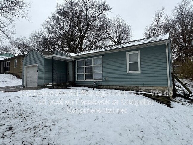 6121 Rowland Ave in Kansas City, KS - Building Photo - Building Photo