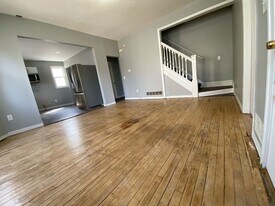 2324 N Logan Ave in Minneapolis, MN - Building Photo