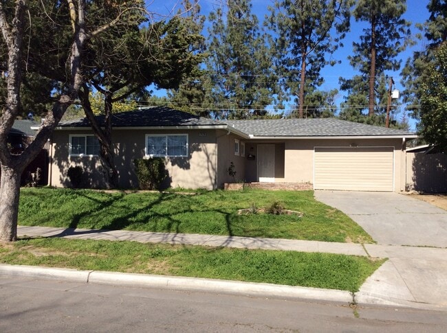 2428 W Garland Ave