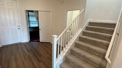 125 Bronco Billy Dr in Jarrell, TX - Building Photo - Building Photo