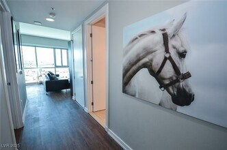 4525 Dean Martin Dr, Unit 910 in Las Vegas, NV - Building Photo - Building Photo