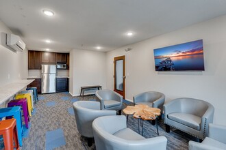 Fine Living at Aquila Park & Royal Park in St. Louis Park, MN - Building Photo - Building Photo