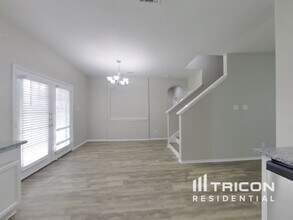 514 Batten Way in Crosby, TX - Building Photo - Building Photo