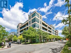380 Macpherson Ave in Toronto, ON - Building Photo