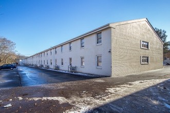 River Wood Apartments in Milwaukee, WI - Building Photo - Building Photo